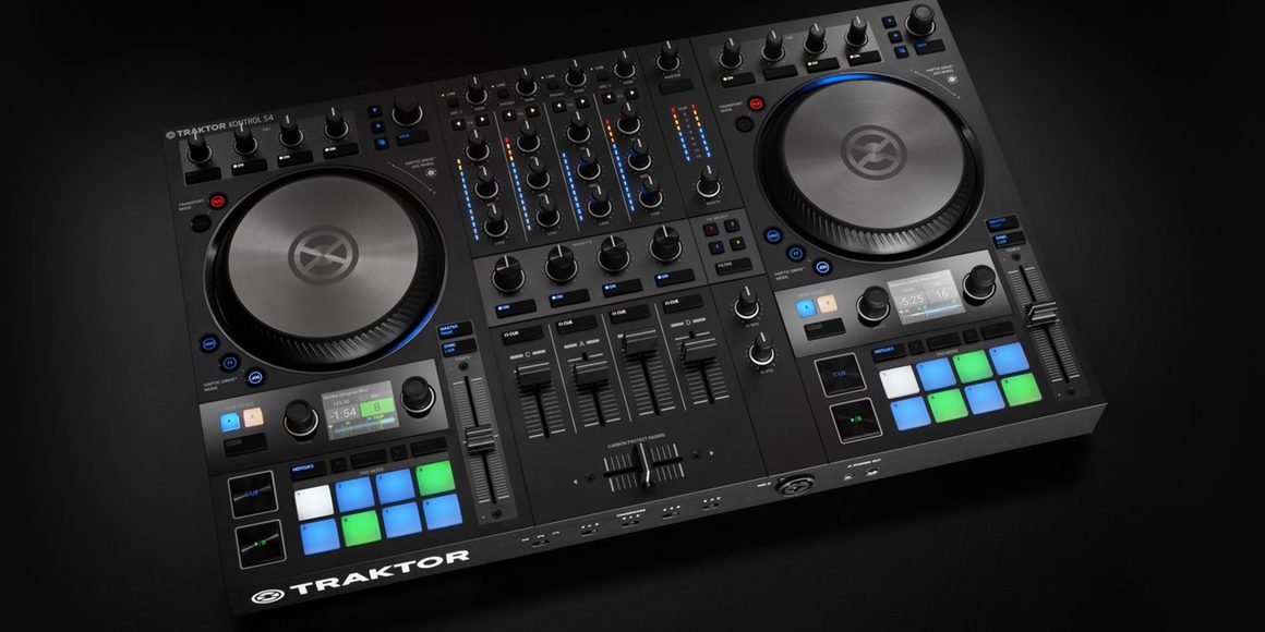 Native Instruments Traktor Kontrol S3 MK4 DJ Controller